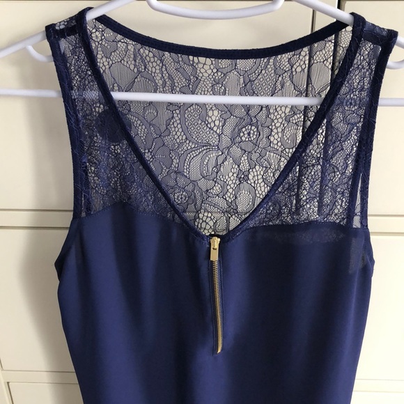 Express Lace Zip Tank - Picture 2 of 5